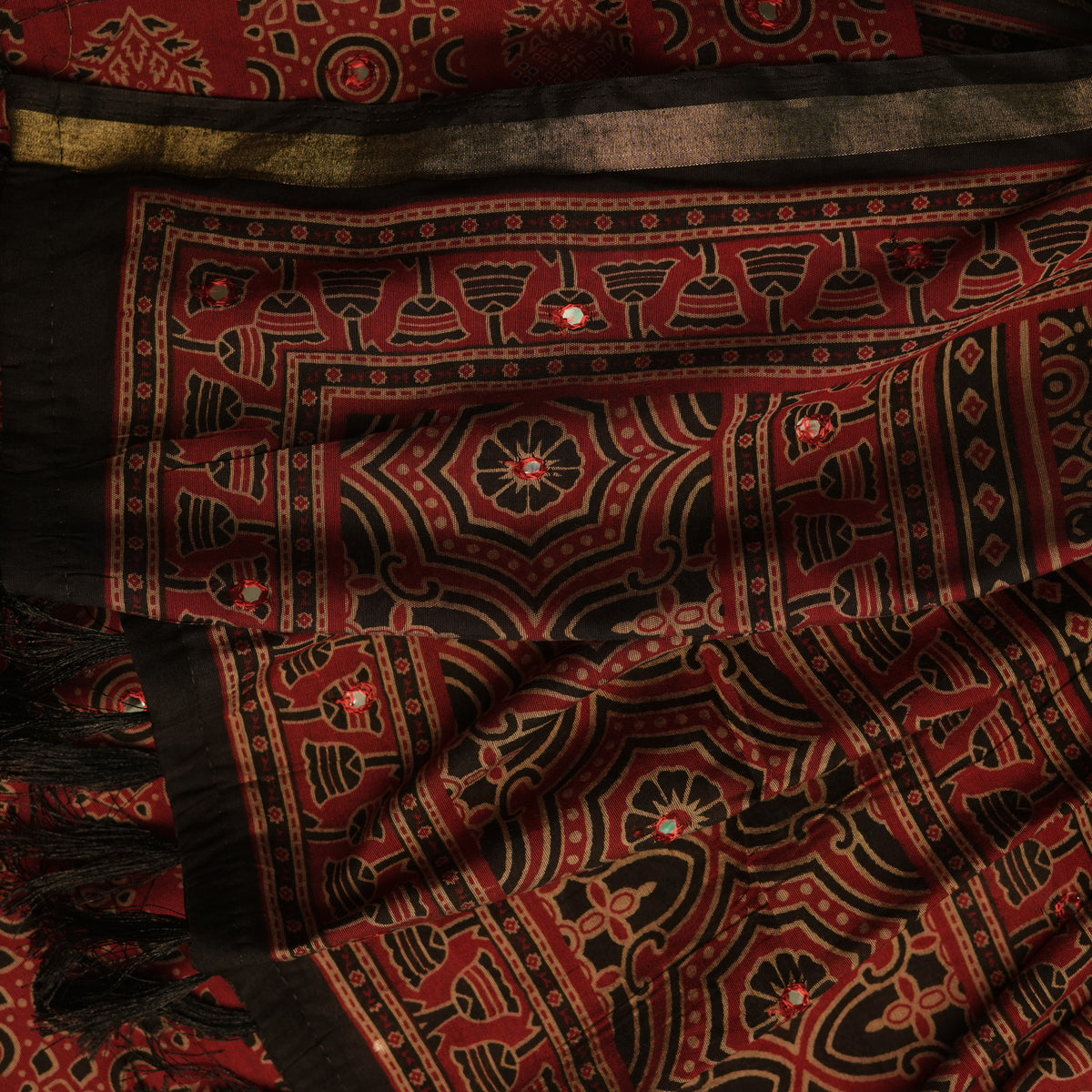 Chandani- Black and red pallu