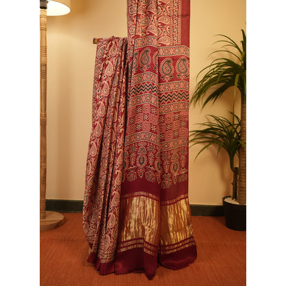 Noor- Paisley- Maroon