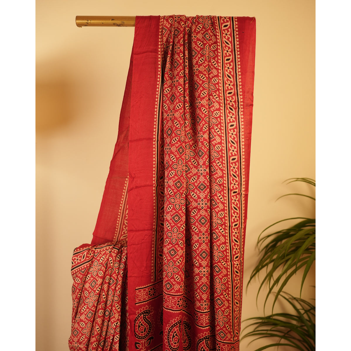 Noor- Laal-e-Phooldaar