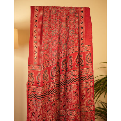 Noor- e-Laal- ishq